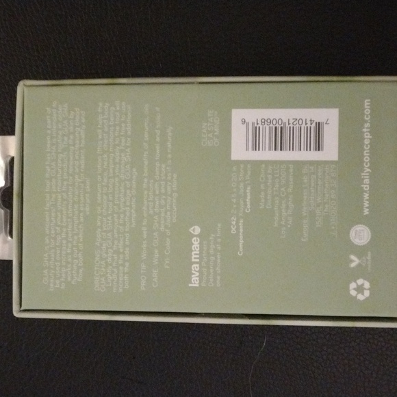 NIB Daily Concept Daily Jade Gua Sha Tool - Picture 3 of 4